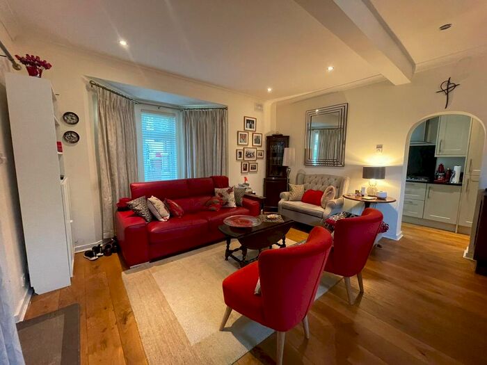 1 Bedroom Terraced House To Rent In Burnaby Gardens, Chiswick, West London, W4