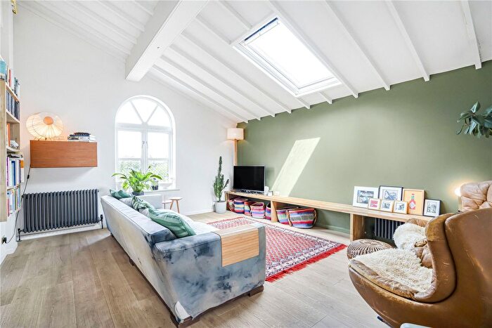 4 Bedroom Bungalow To Rent In William Street, Marston, OX3