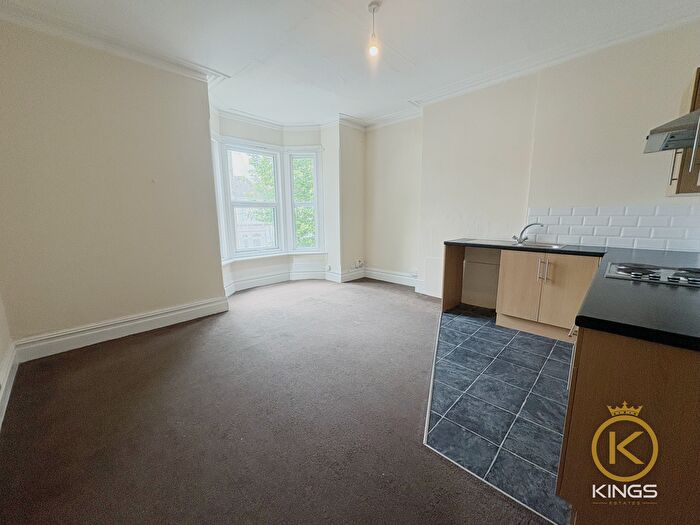 2 Bedroom Flat To Rent In Laburnum Grove, Portsmouth, PO2