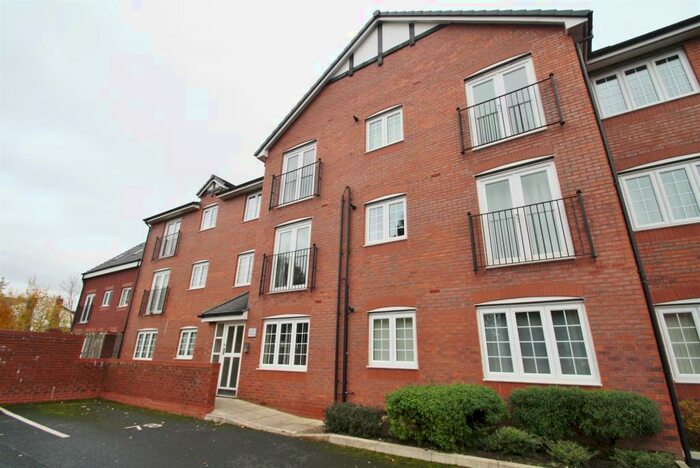 2 Bedroom Apartment To Rent In Corbel House, Monton, M30