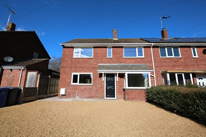 3 Bedroom Semi-Detached House To Rent In Lightfoot Road, Uttoxeter, ST14