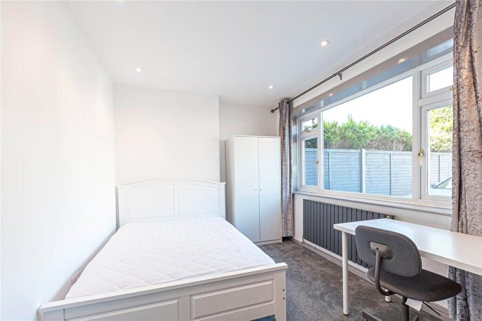 6 Bedroom Semi Detached House To Rent In Trevisa Grove, Bristol, BS10