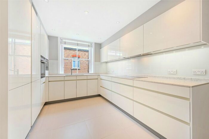 2 Bedroom Flat To Rent In Herbert Crescent, Knightsbridge, SW1X