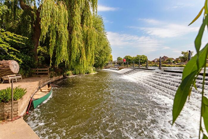 3 Bedroom Detached House To Rent In Beasleys Ait, Fordbridge Road, Sunbury-On-Thames, TW16