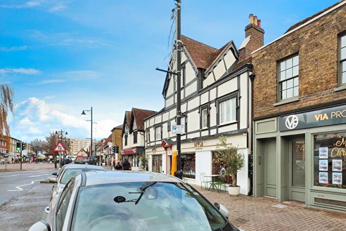 2 Bedroom Apartment For Sale In High Street, Hoddesdon, EN11