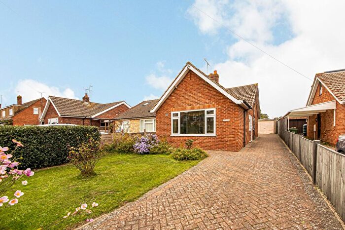 2 Bedroom Semi-Detached Bungalow For Sale In Edwin Road, Didcot, OX11