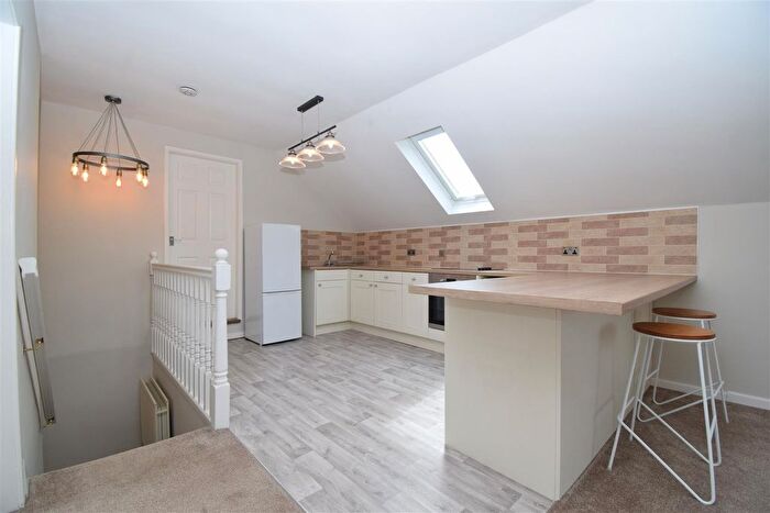 1 Bedroom Flat To Rent In The Balk, Walton, WF2