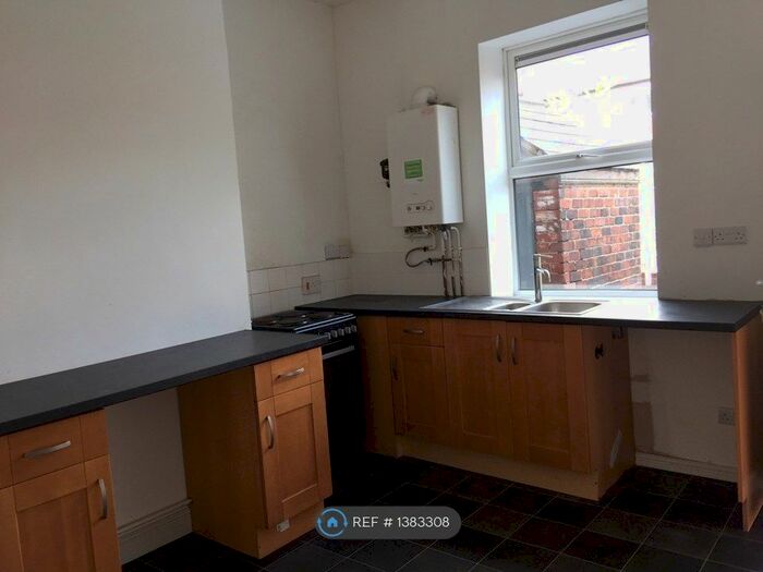2 Bedroom Terraced House To Rent In Dovercourt Road, Rotherham, S61