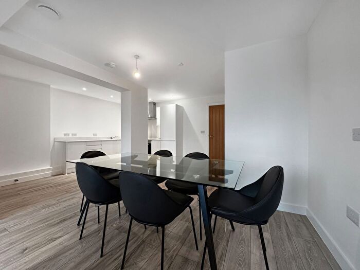 3 Bedroom Flat To Rent In The Radiant, Leeds City Centre, LS3