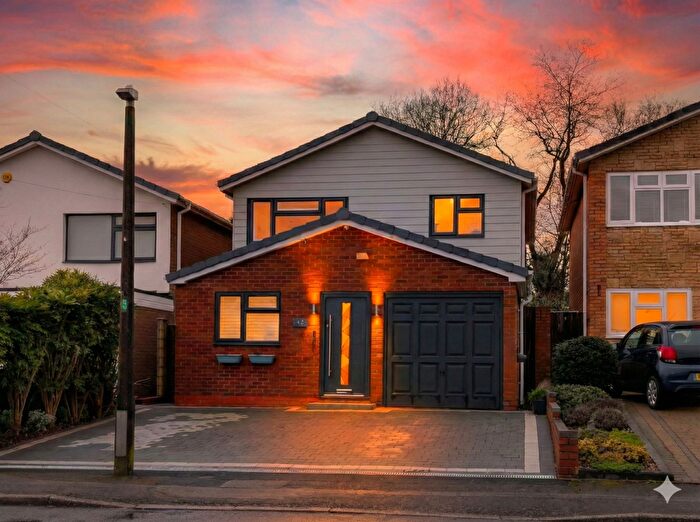 3 Bedroom Detached House For Sale In Sambourn Close, Solihull, B91