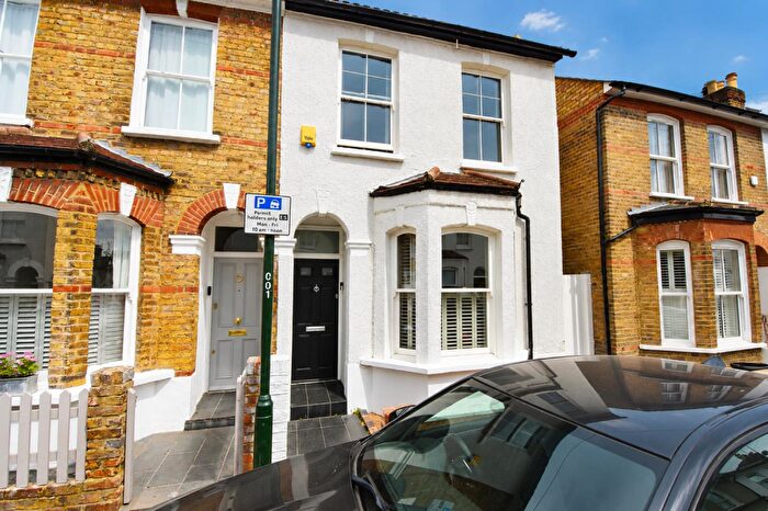 3 Bedroom End Of Terrace House For Sale In Kings Road, East Sheen, SW14