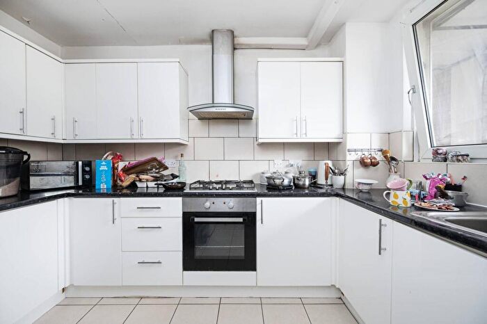 1 Bedroom Flat For Sale In Belton Way, , Bow, London, E3