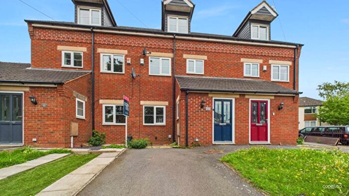 3 Bedroom Town House To Rent In Arthur Street, Castle Gresley, Swadlincote, Derbyshire, DE11