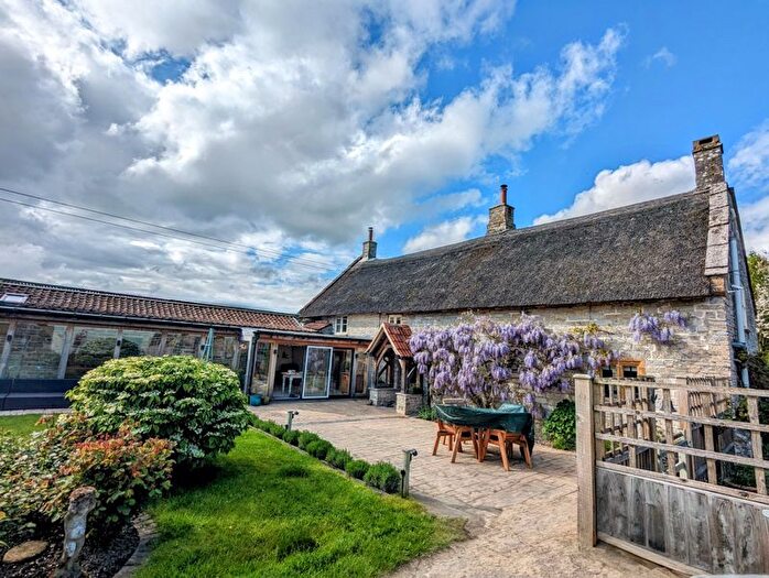 4 Bedroom Detached House For Sale In Long Load, Langport, TA10