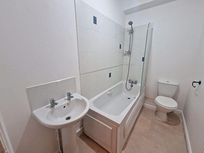 2 Bedroom Apartment To Rent In Spring Garden Lane, Gosport, PO12