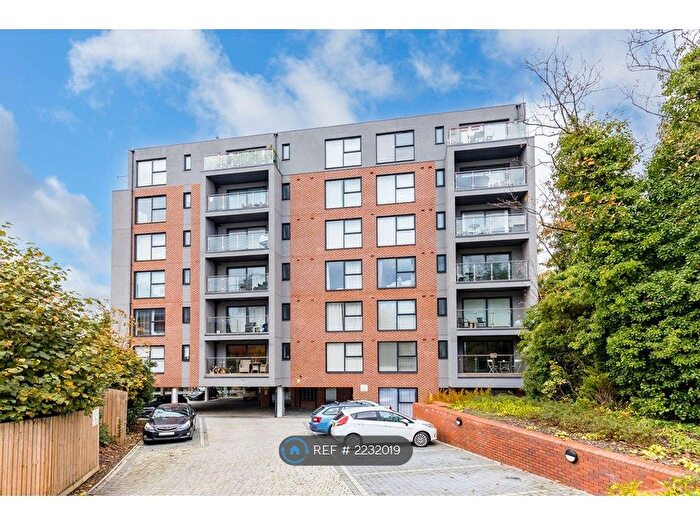 2 Bedroom Flat To Rent In Statum, Bournemouth, BH1