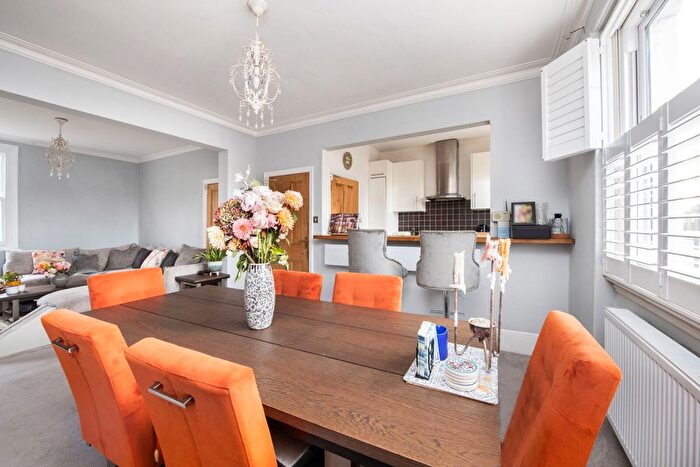 2 Bedroom Terraced House To Rent In Putney Bridge Road, Wandsworth Park, SW18