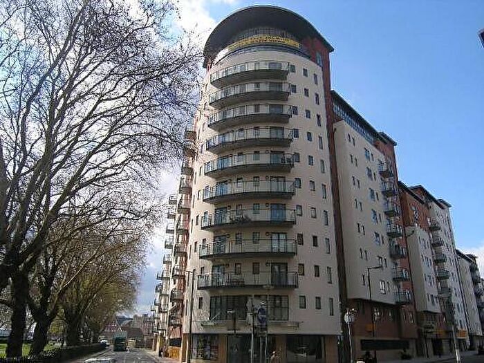 2 Bedroom Flat To Rent In Oceana Boulevard, Briton Street, Southampton, SO14