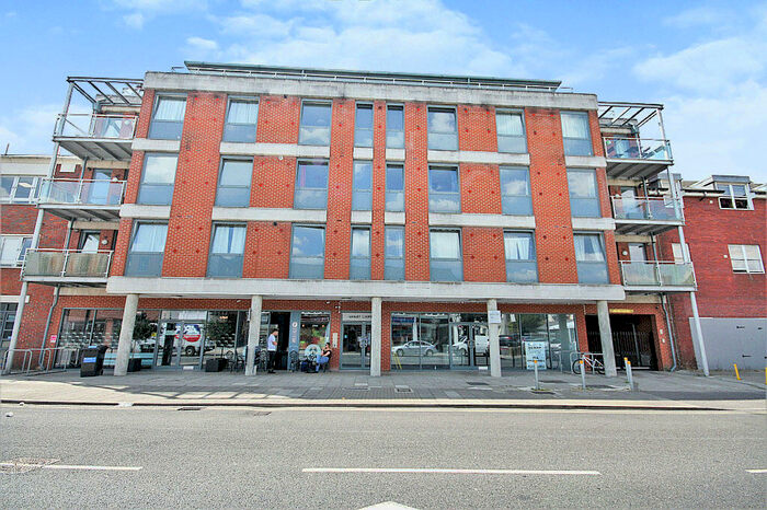 2 Bedroom Apartment To Rent In Lesley Court, Rainsford Road, Chelmsford, CM1