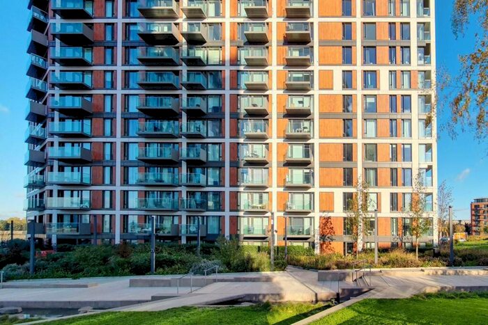 2 Bedroom Flat To Rent In Duke Of Wellington Avenue, Woolwich, London, SE18