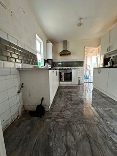 3 Bedroom Terraced House For Sale In St. Georges Square, London, E7