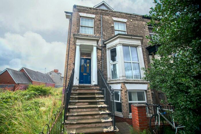 2 Bedroom Flat To Rent In Anlaby Road, Hull, East Riding Of Yorkshire, HU3