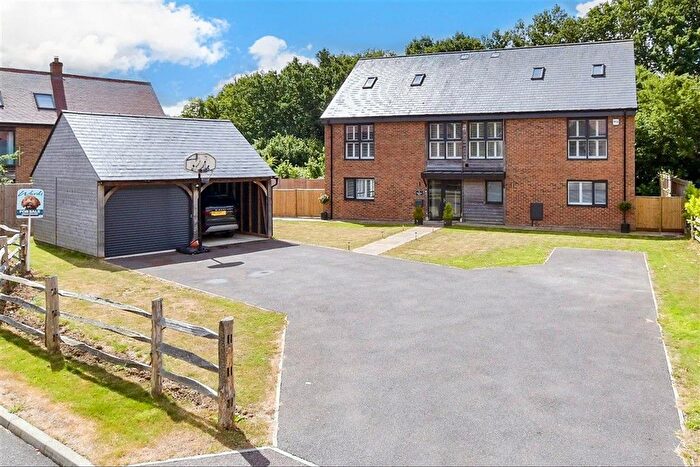 5 Bedroom Detached House For Sale In Boughton Park, Grafty Green, Maidstone, Kent, ME17