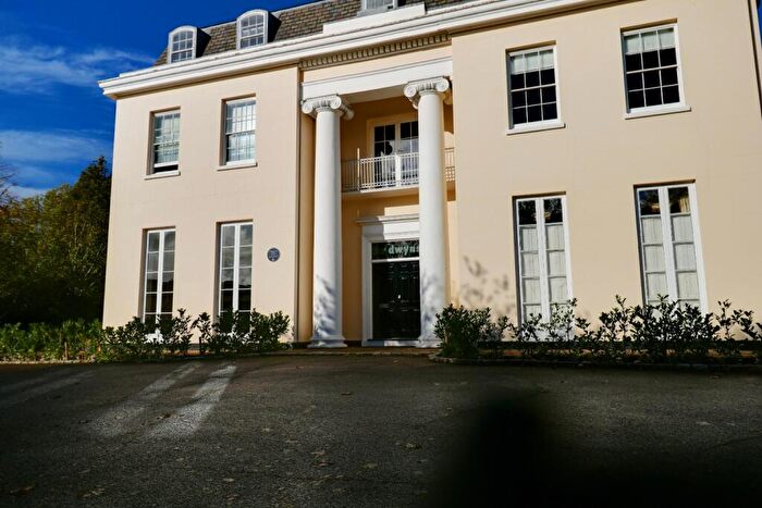 2 Bedroom Flat To Rent In Baldwyns Mansions, Calvert Drive, Dartford, Kent, DA2