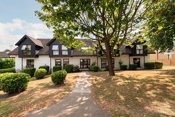 1 Bedroom Flat To Rent In Postern Green, Enfield, EN2