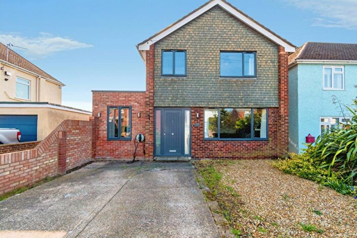 3 Bedroom Detached House For Sale In Kathleen Road, Southampton, SO19