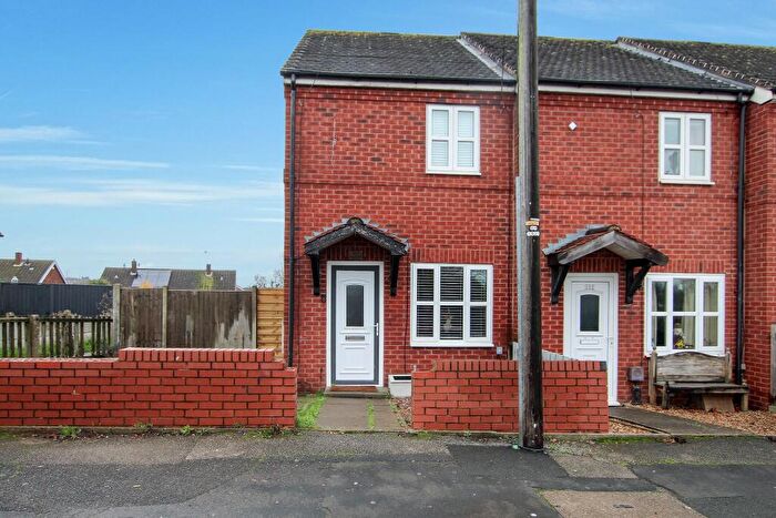 2 Bedroom Semi Detached House For Sale In Oversetts Road, Swadlincote, DE11