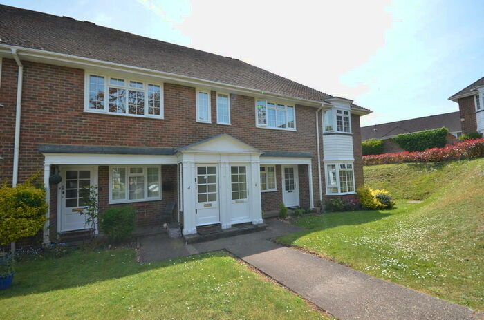 2 Bedroom Apartment To Rent In Firgrove Court, Farnham, Surrey, GU9