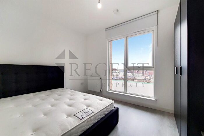 2 Bedroom Apartment To Rent In Perryfield Way, Brent Cross, NW9