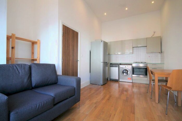 2 Bedroom Flat To Rent In Primrose Gardens, Belsize Park, NW3