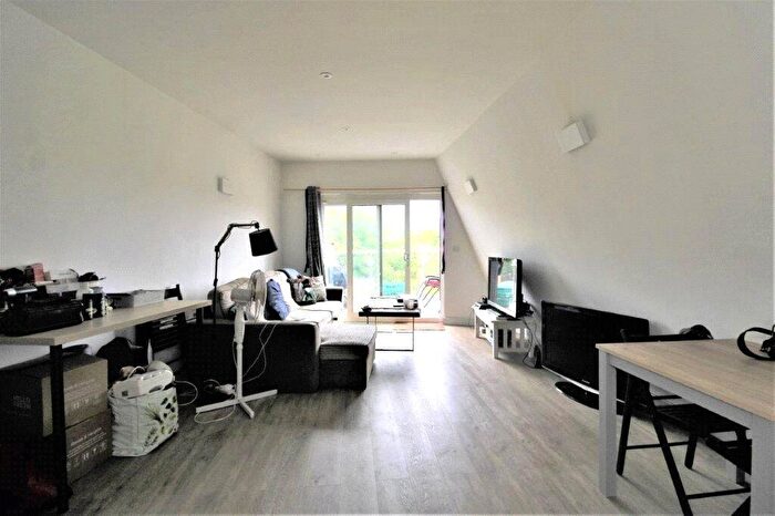 1 Bedroom Apartment To Rent In Lower Addiscombe Road, Croydon, Surrey, CR0