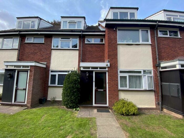 2 Bedroom Duplex To Rent In Westfield Park, Pinner, HA5