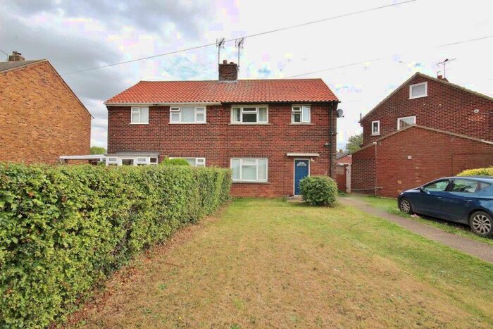 2 Bedroom Semi-Detached House To Rent In Finkle Hill, Sherburn In Elmet, LS25
