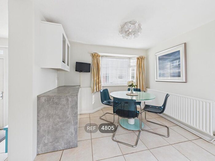 2 Bedroom Terraced House To Rent In Toronto Terrace, Brighton, East Sussex, BN2