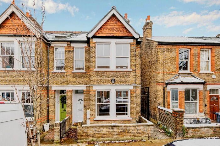 4 Bedroom End Of Terrace House To Rent In Balfour Road, Ealing, London, W13