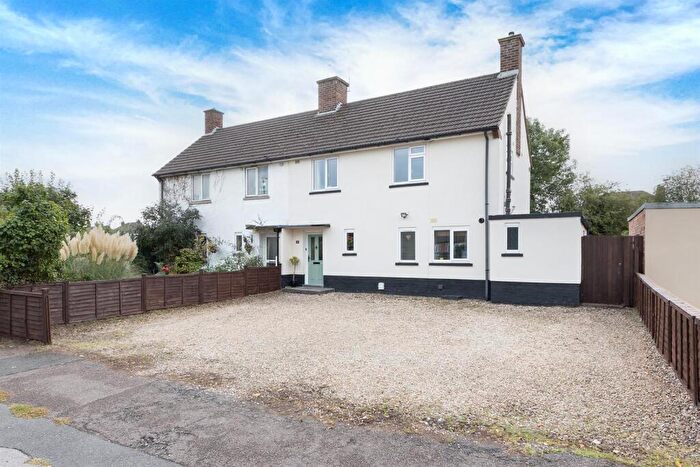 3 Bedroom Semi-Detached House For Sale In Western Drive, Blaby, LE8