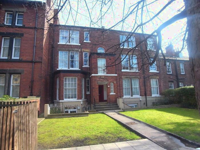 2 Bedroom Flat To Rent In Clarendon Road, Leeds, West Yorkshire, Uk, LS2