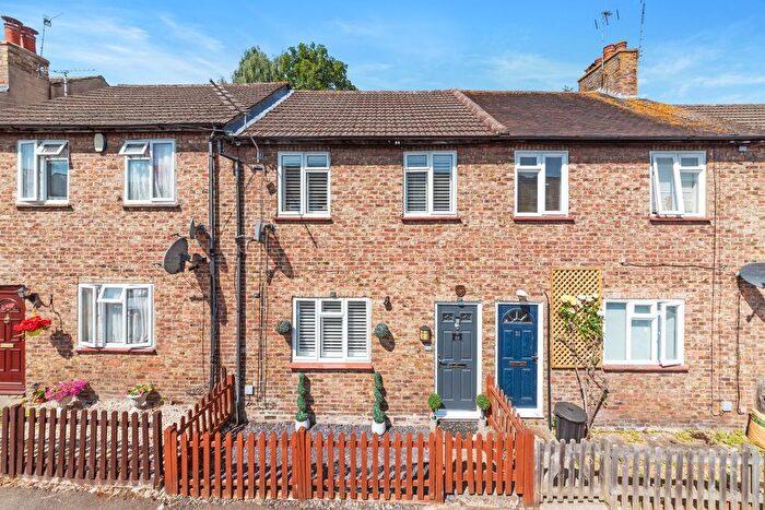 3 Bedroom Terraced House For Sale In Greatness Road, Sevenoaks, TN14