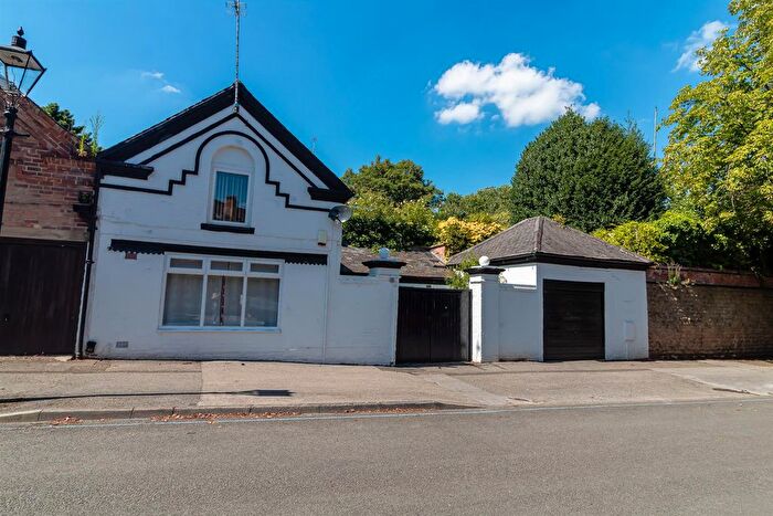 1 Bedroom Detached House To Rent In Holles Crescent, The Park, Nottingham, NG7