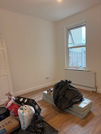 2 Bedroom Flat To Rent In Rectory Road, London, E12