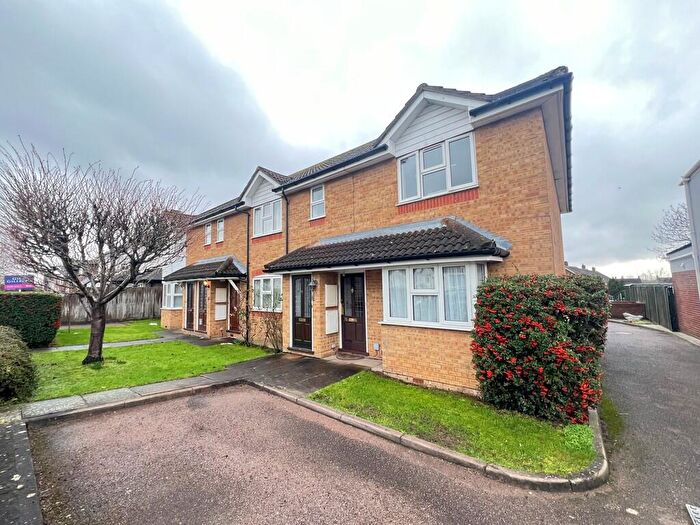 1 Bedroom Ground Maisonette To Rent In Beech Avenue, Ruislip, HA4
