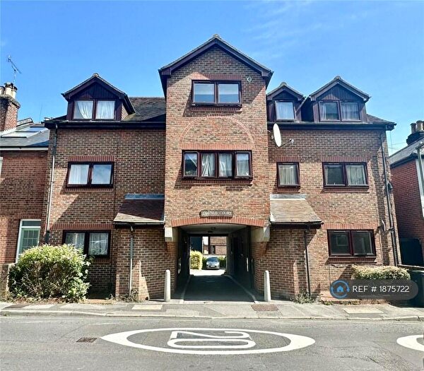 2 Bedroom Flat To Rent In Swan Lane, Winchester, SO23