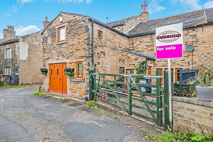 4 Bedroom Cottage For Sale In Snowden Road, Shipley, BD18