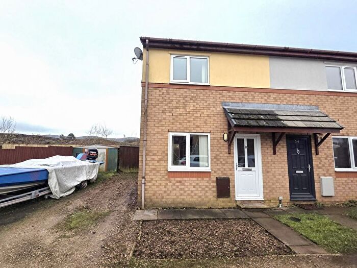 2 Bedroom Semi-Detached House For Sale In Heol Ty Crwn, Pontypandy, CF83