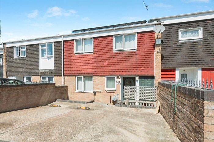 3 Bedroom Terraced House For Sale In Orion Close, Southampton, SO16