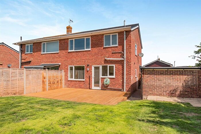 3 Bedroom Semi-Detached House For Sale In Bathurst Road, Staplehurst, Tonbridge, TN12